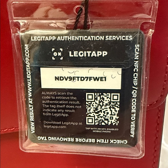 Gucci Red Web Sylvie Leather Large Shoulder Bag with COA and extra strap. - Picture 3 of 16